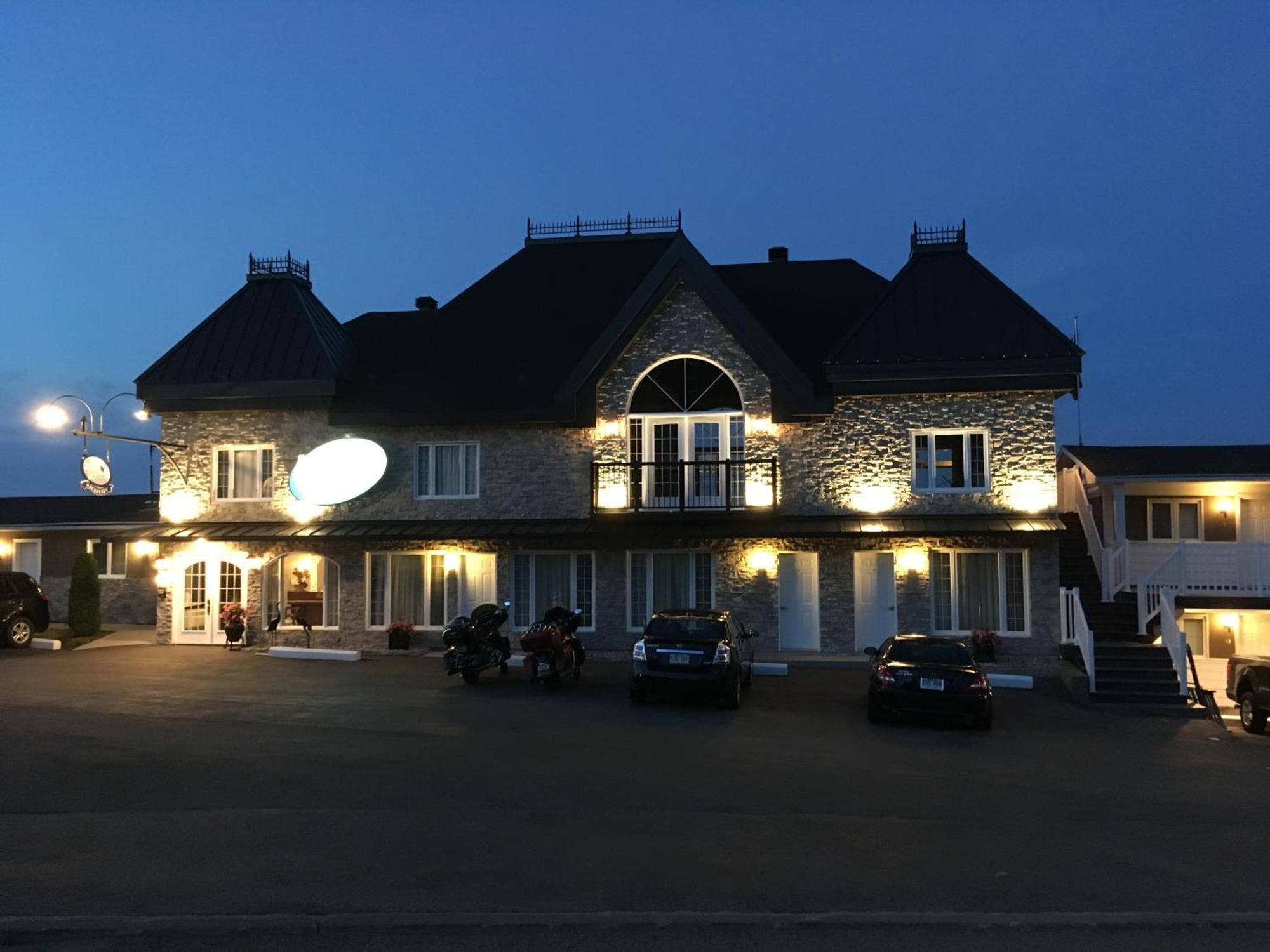 Motel Vue Belvedere Saint-Siméon Exterior photo